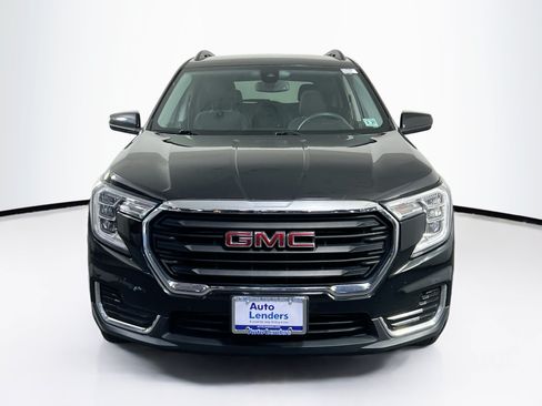 Used 2022 GMC Terrain SLE w/ Driver Convenience Package AWD/4WD image 2