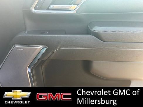 Used 2024 GMC Sierra 3500 Denali AWD/4WD image 32