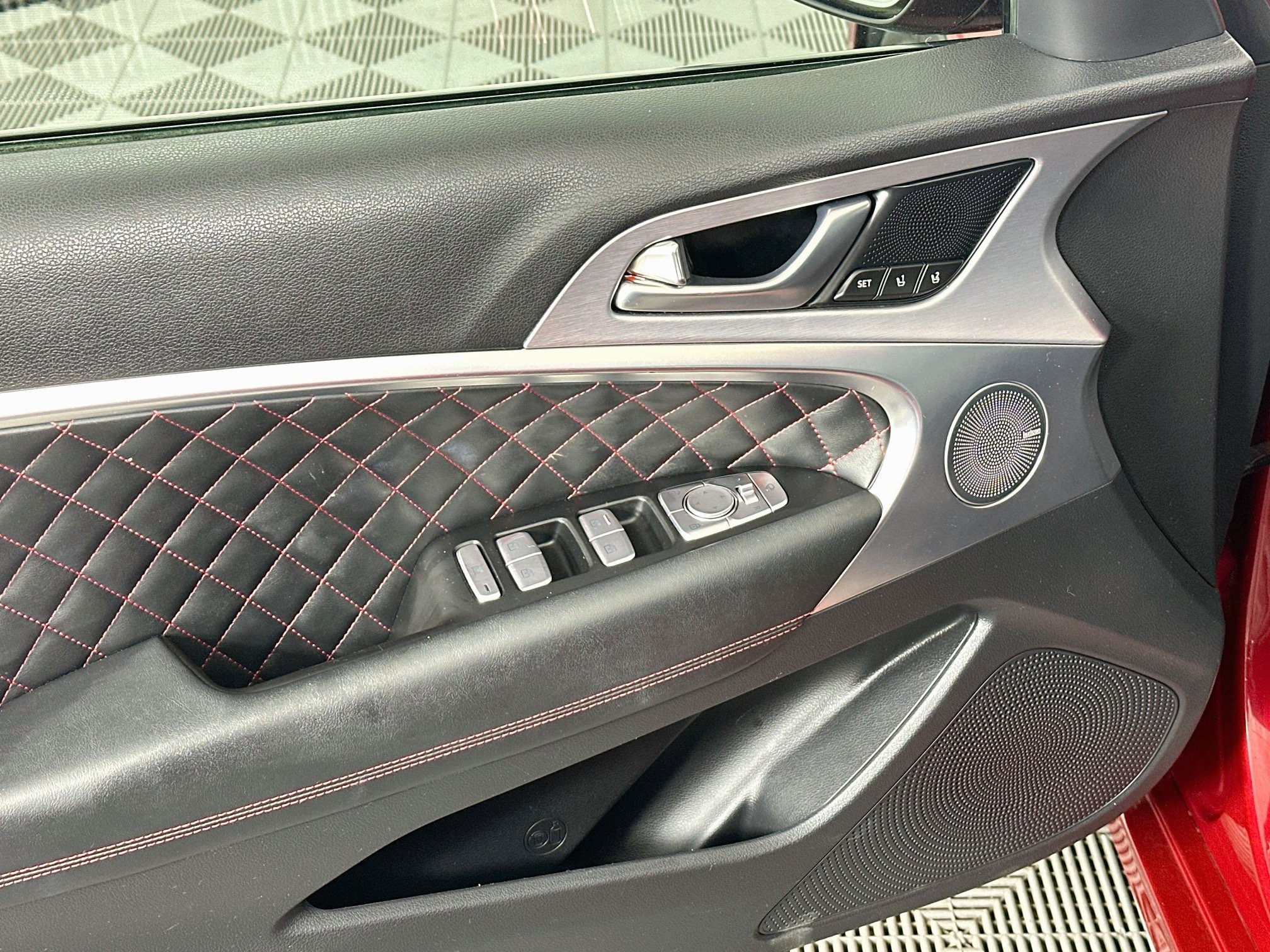 Used 2019 Genesis G70 3.3T Dynamic RWD image 15