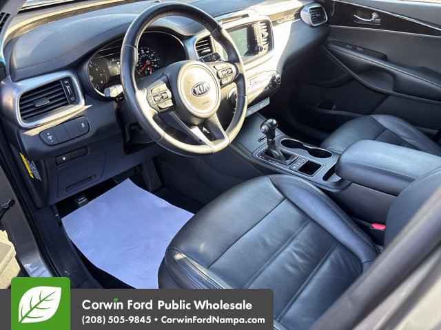 Used 2018 Kia Sorento AWD image 12