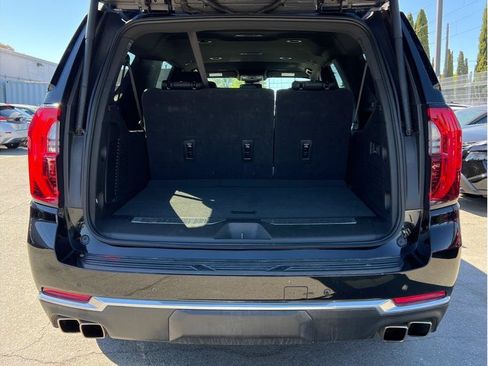 Used 2025 GMC Yukon XL Denali AWD/4WD image 5