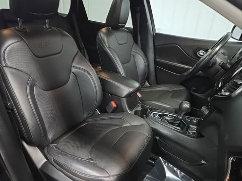 Used 2019 Jeep Cherokee Limited AWD/4WD image 15