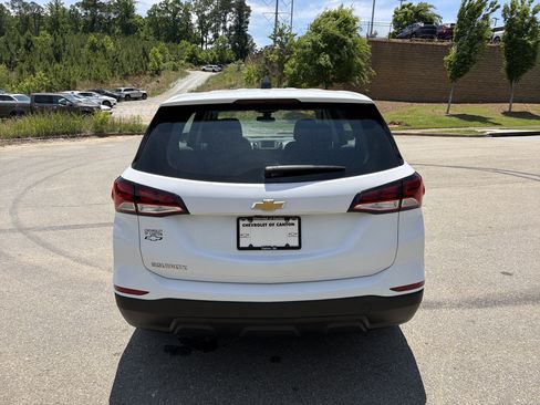Used 2023 Chevrolet Equinox LS FWD image 6