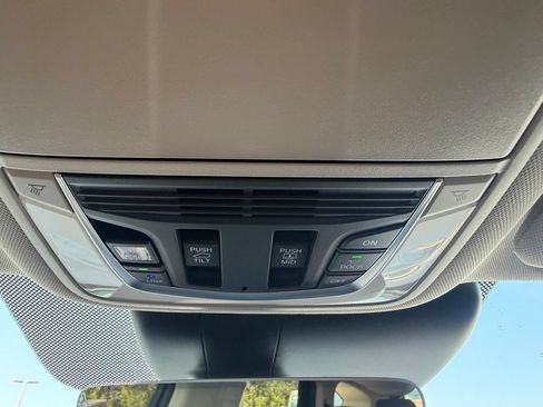 Used 2025 Acura RDX w/ Technology Package AWD/4WD image 22