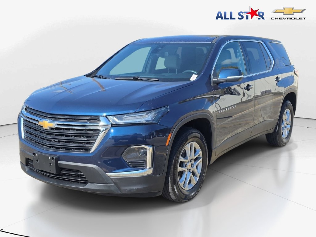Used 2023 Chevrolet Traverse LS w/ Safety Package FWD image 8
