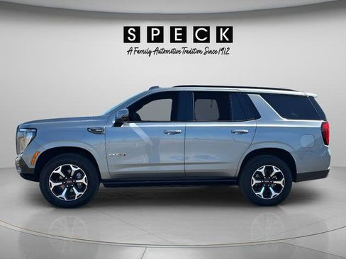 Used 2025 GMC Yukon AT4 w/ AT4 Premium Plus Package AWD/4WD image 2