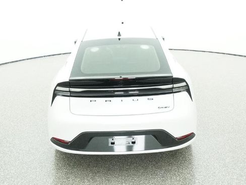 New 2026 Toyota Prius Plug-In Hybrid FWD image 37