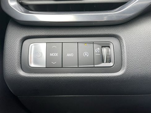 Used 2025 GMC Acadia AT4 w/ Luxury Package image 50