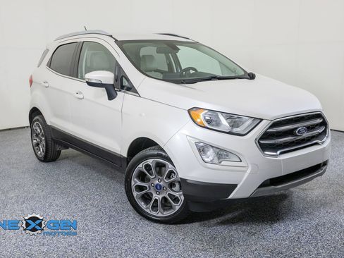 Used 2018 Ford EcoSport Titanium w/ Titanium Cold Weather Package AWD/4WD image 1