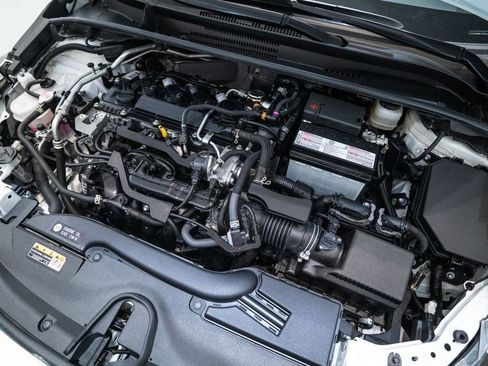 Used 2024 Toyota Corolla SE w/ SE Package image 33