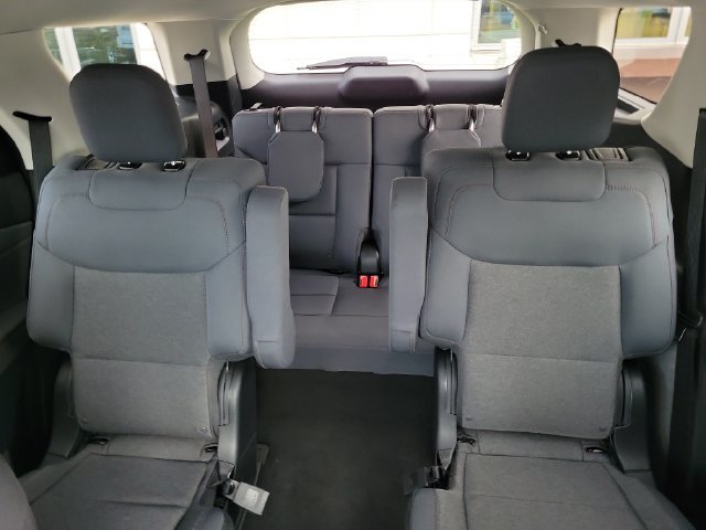 Used 2026 Ford Explorer Active RWD image 12