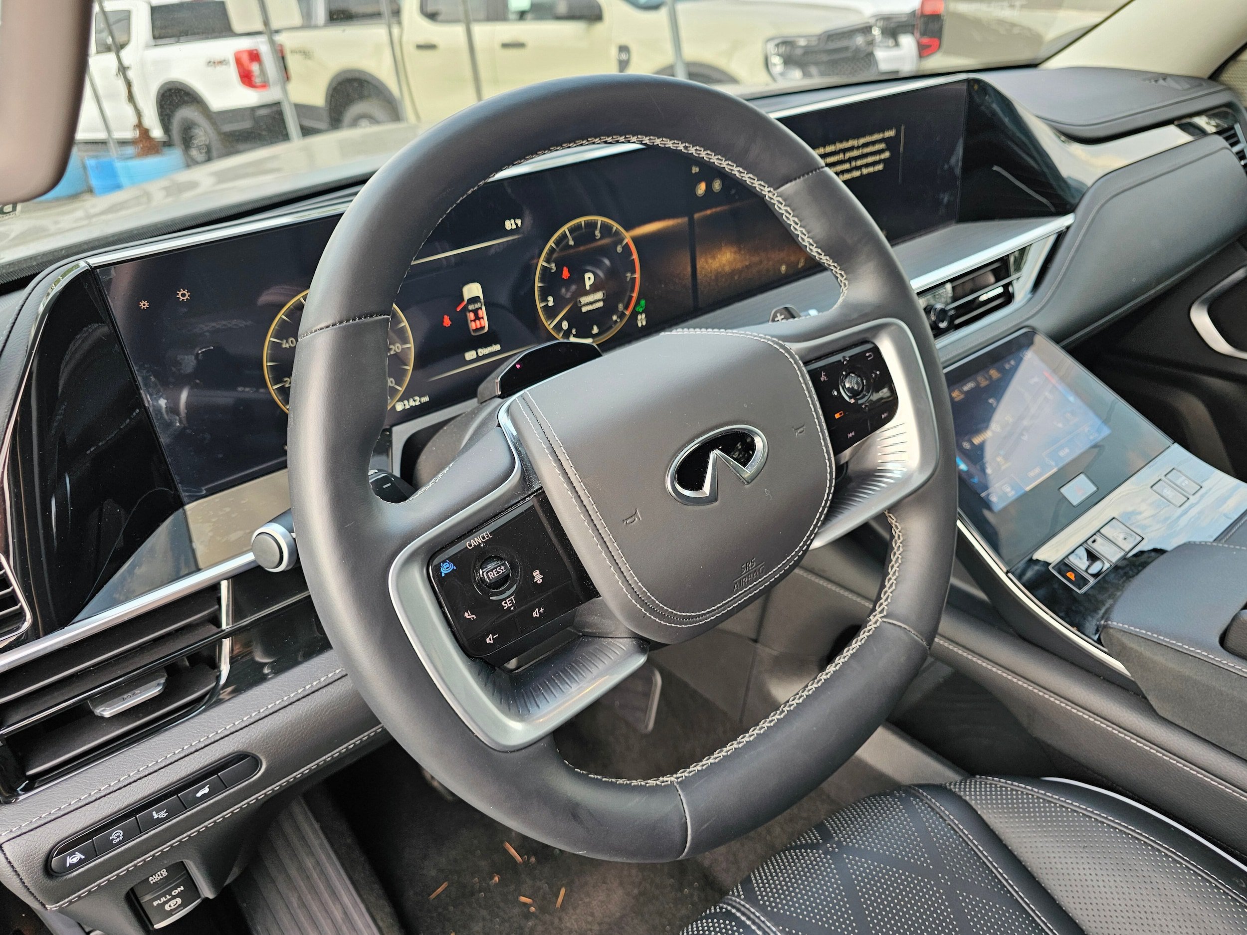 Used 2025 INFINITI QX80 Sensory AWD/4WD image 26