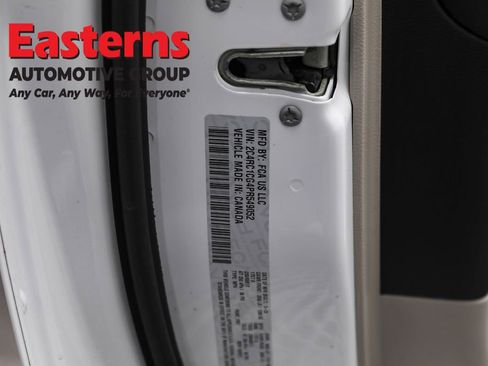 Used 2023 Chrysler Voyager LX image 35