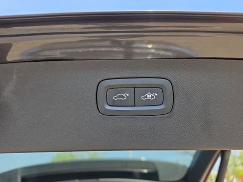 Used 2023 Volvo XC90 B6 Plus w/ Protection Package Premier AWD/4WD image 8