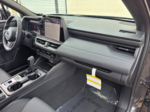 Used 2026 Subaru Outback Touring AWD/4WD image 15