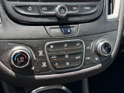 Used 2022 Chevrolet Malibu LT FWD image 28