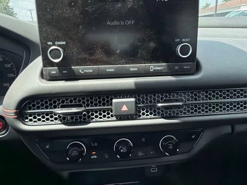 Used 2024 Honda HR-V Sport image 19