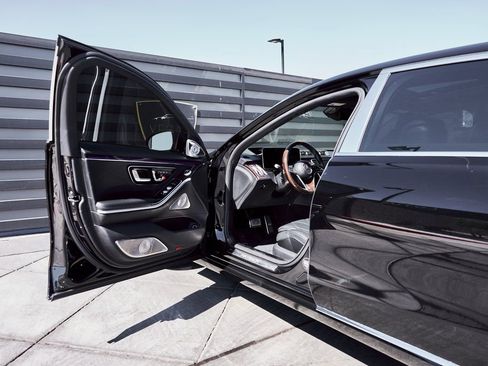 Used 2021 Mercedes-Benz Maybach S 580 4MATIC image 30