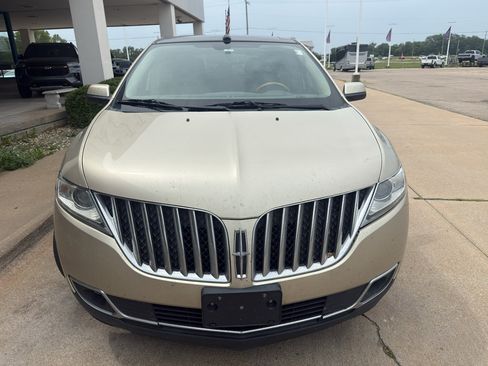 Used 2011 Lincoln MKX 2WD w/ 101A Rapid Spec Order Code image 3