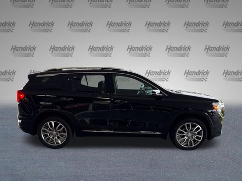 Used 2024 GMC Terrain Denali w/ Denali Premium Package AWD/4WD image 10