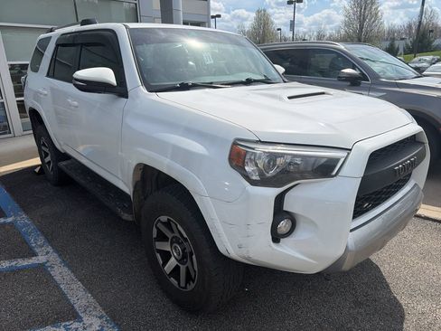 Used 2018 Toyota 4Runner TRD Off-Road Premium AWD/4WD image 1
