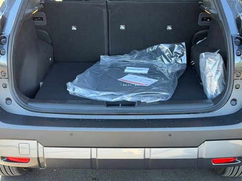 New 2026 Nissan Kicks SV w/ SV Premium Package FWD image 4