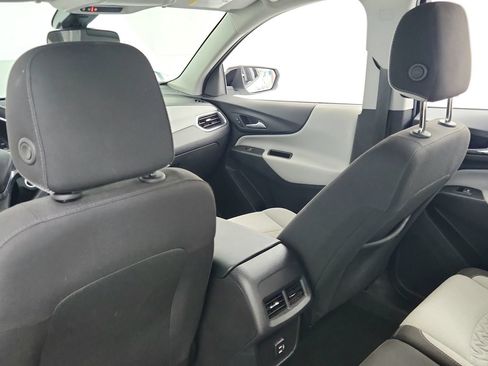 Used 2023 Chevrolet Equinox RS FWD image 24