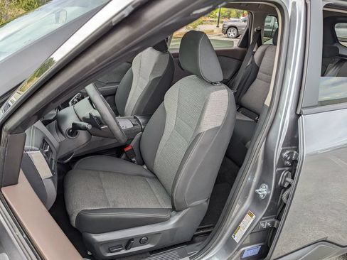 Used 2023 Nissan Rogue SV FWD image 32