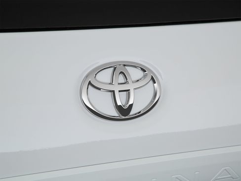 Used 2020 Toyota Sienna LE FWD image 54