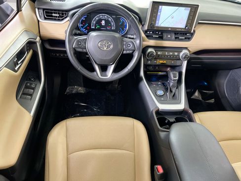 Used 2019 Toyota RAV4 Limited image 23