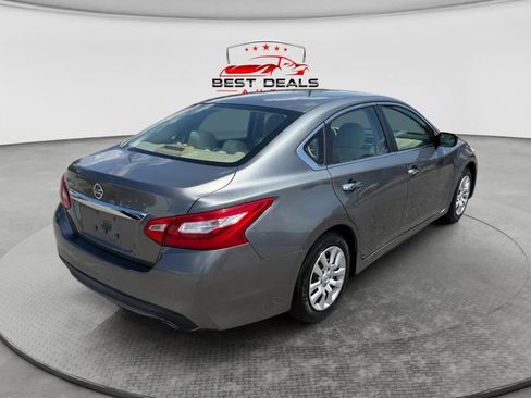Used 2016 Nissan Altima 2.5 S w/ Power Driver Seat Package FWD image 5