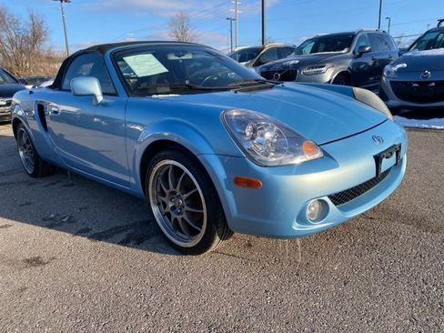 Used 2003 Toyota MR2 image 1
