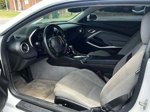 Used 2021 Chevrolet Camaro LT RWD image 16