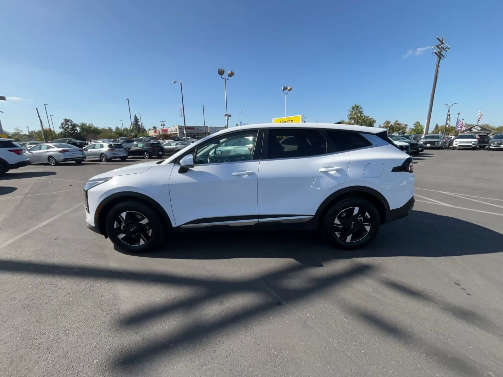 Used 2026 Kia Sportage LX FWD image 8