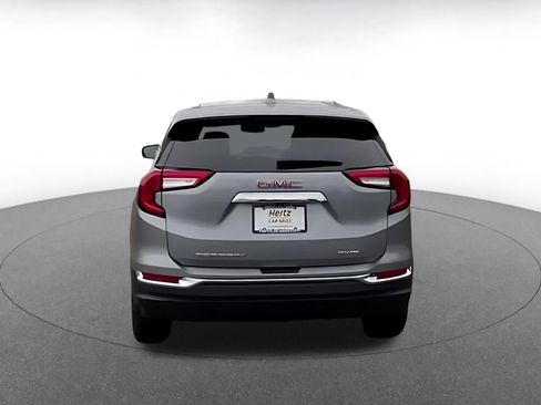 Used 2024 GMC Terrain SLT image 12