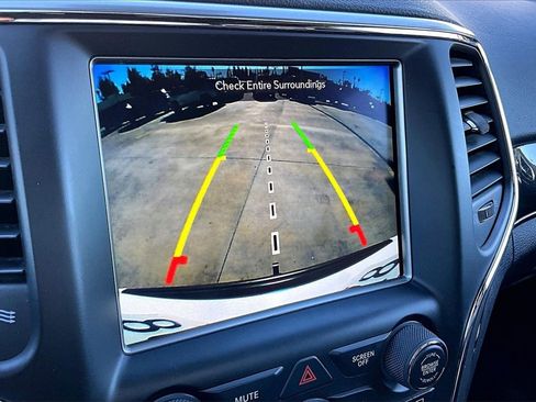 Used 2018 Jeep Grand Cherokee Trailhawk w/ Trailhawk Luxury Group image 22