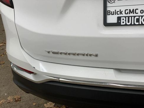 Used 2023 GMC Terrain SLT image 10