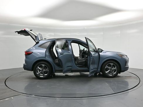 Certified 2023 Ford Escape ST-Line w/ Tech Pack #1 image 5