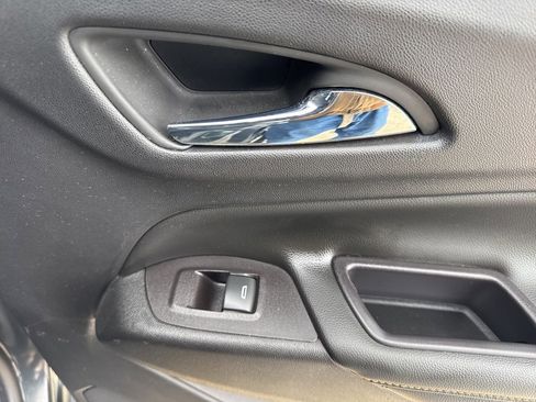 Used 2020 Chevrolet Equinox Premier image 24