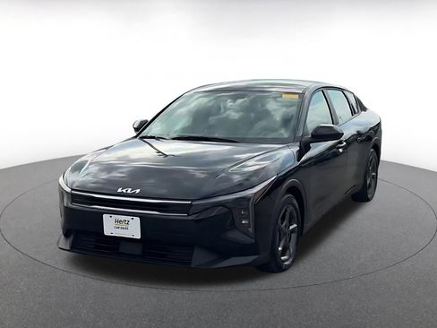 Used 2025 Kia K4 LXS image 7