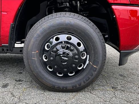 New 2026 RAM 3500 Big Horn AWD/4WD image 32