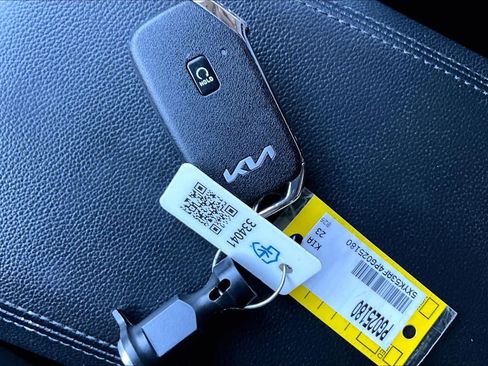 Used 2023 Kia Sportage SX image 15