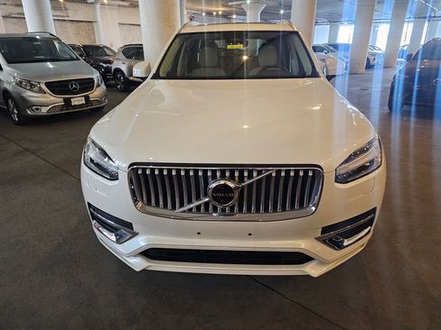 Certified 2023 Volvo XC90 B6 Plus w/ Protection Package AWD/4WD image 7