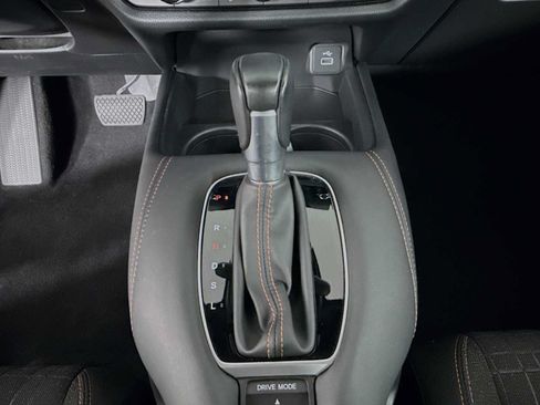 Certified 2025 Honda HR-V Sport image 19