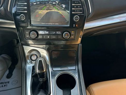 Used 2017 Nissan Maxima SR image 14
