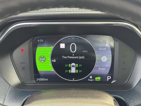 Used 2023 Chevrolet Bolt EUV Premier w/ Sun & Sound Package FWD image 11