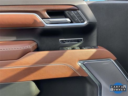 Used 2025 GMC Sierra 1500 Denali Ultimate image 16