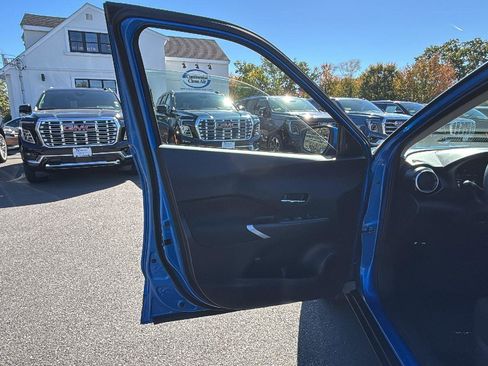 Used 2024 Nissan Kicks SV image 11