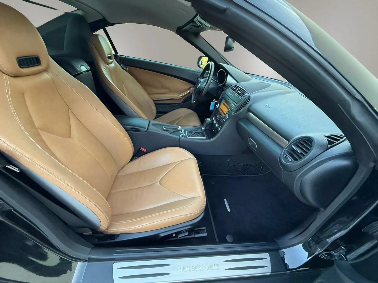 Used 2009 Mercedes-Benz SLK 300 image 16