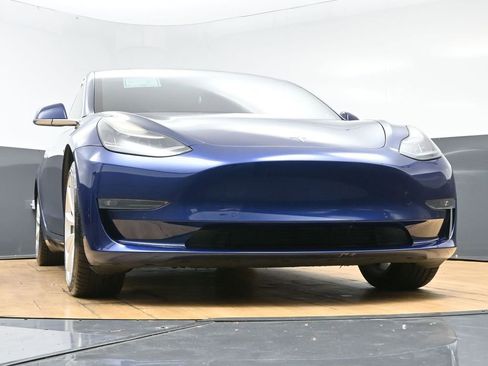Used 2017 Tesla Model 3 Long Range image 54